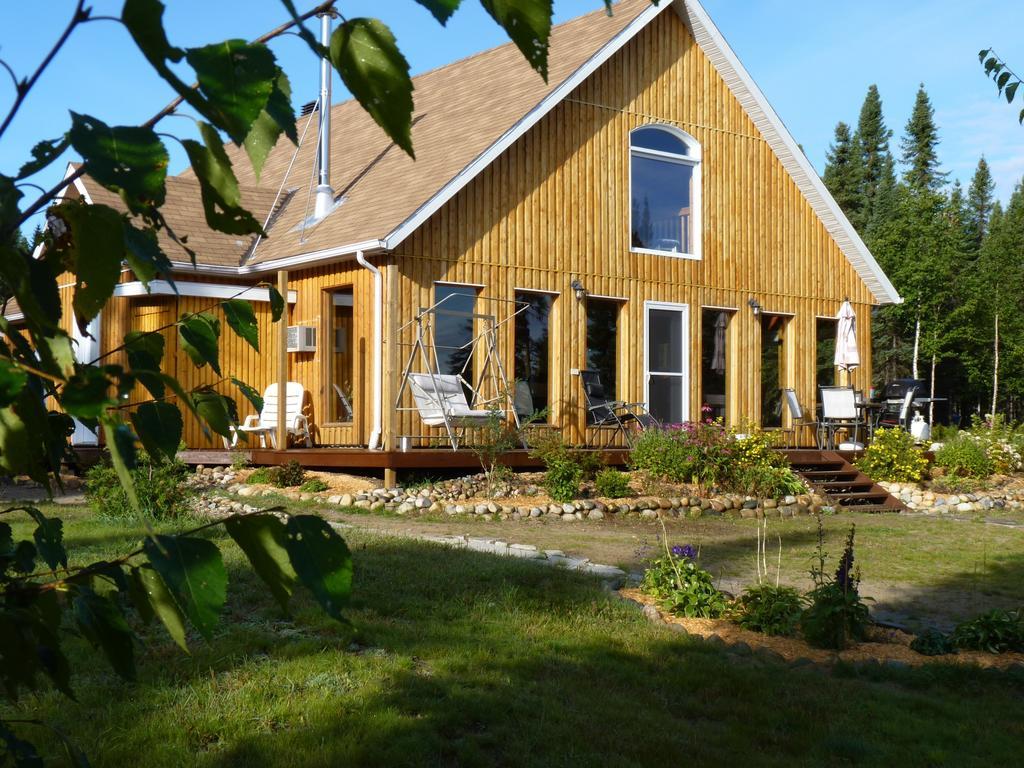 Bed and Breakfast Gite De La Riviere Chibougamau Exteriér fotografie